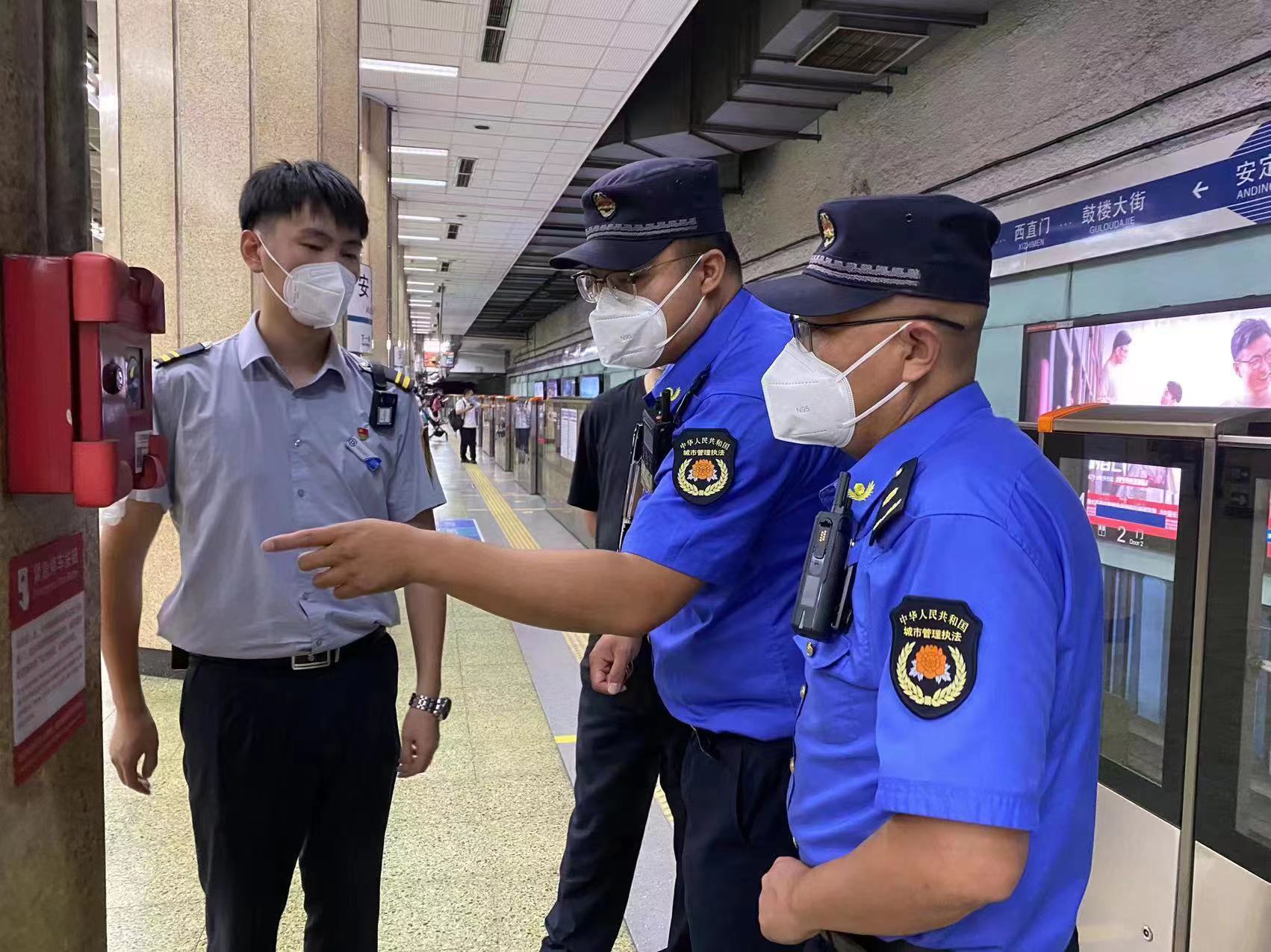 强化动态监测，抓好外语标识规范.jpg