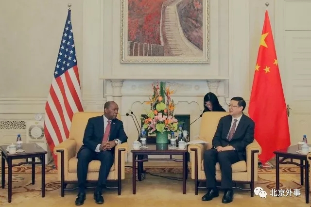 陈吉宁会见休斯敦市市长.webp.jpg