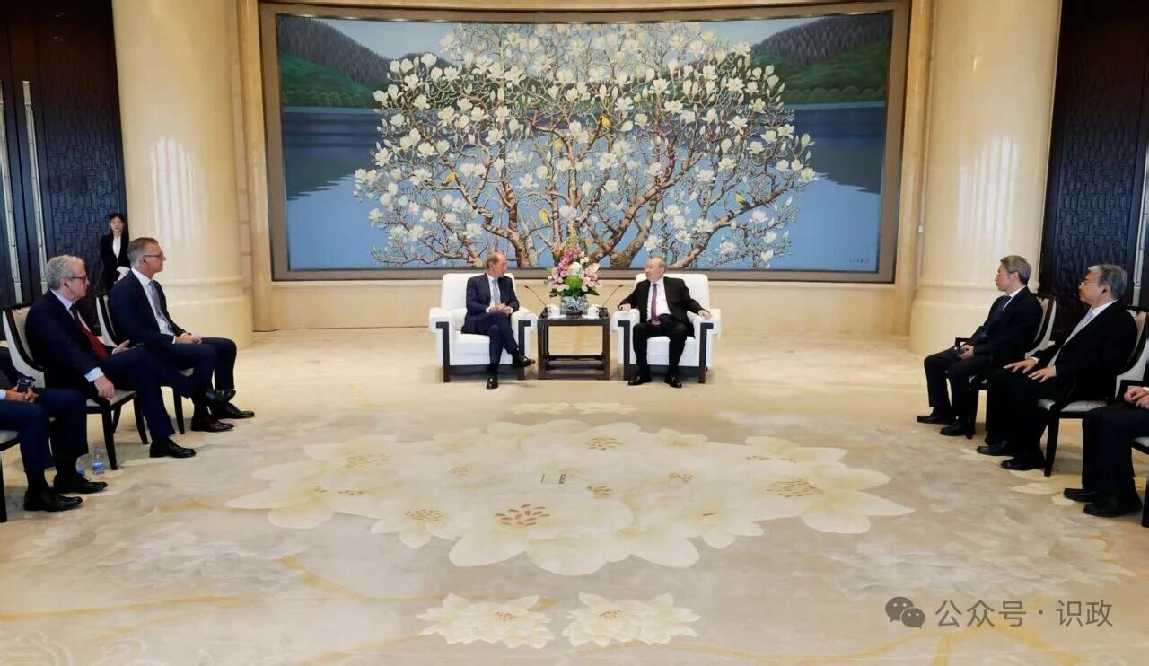 尹力会见瑞士雀巢集团全球董事会成员及高管团队.jpg