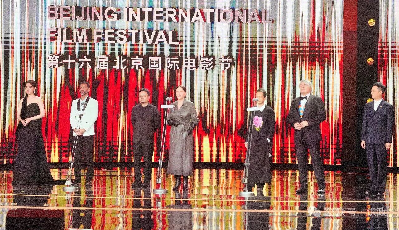 第十六届北京国际电影节开幕，尹力、张政、张宏森出席.jpg