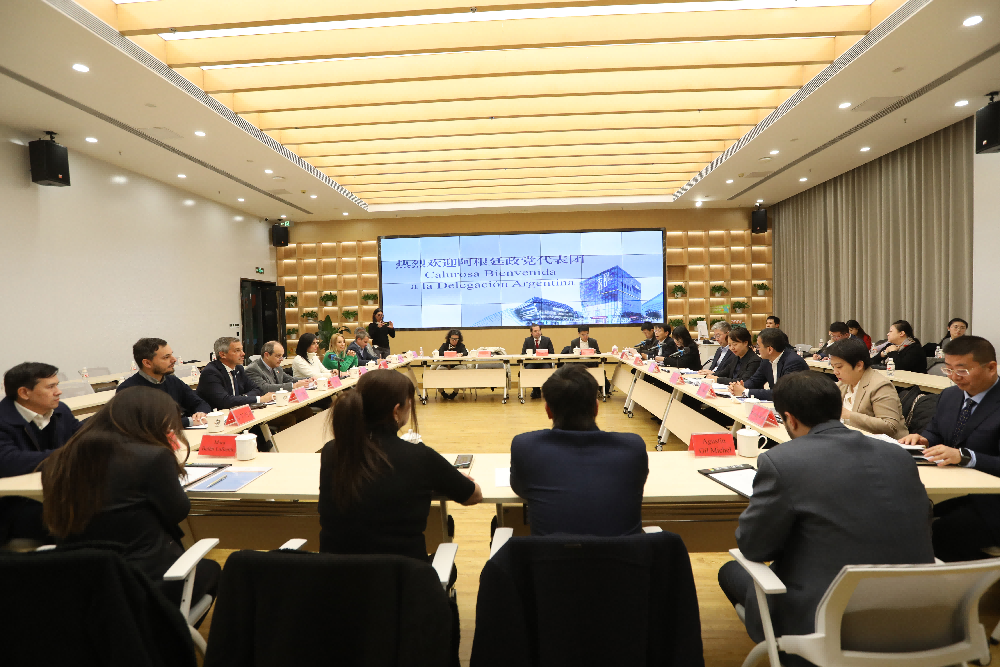 阿根廷政党代表团参访北京朝阳体验超大城市治理“朝阳样本”-4.png