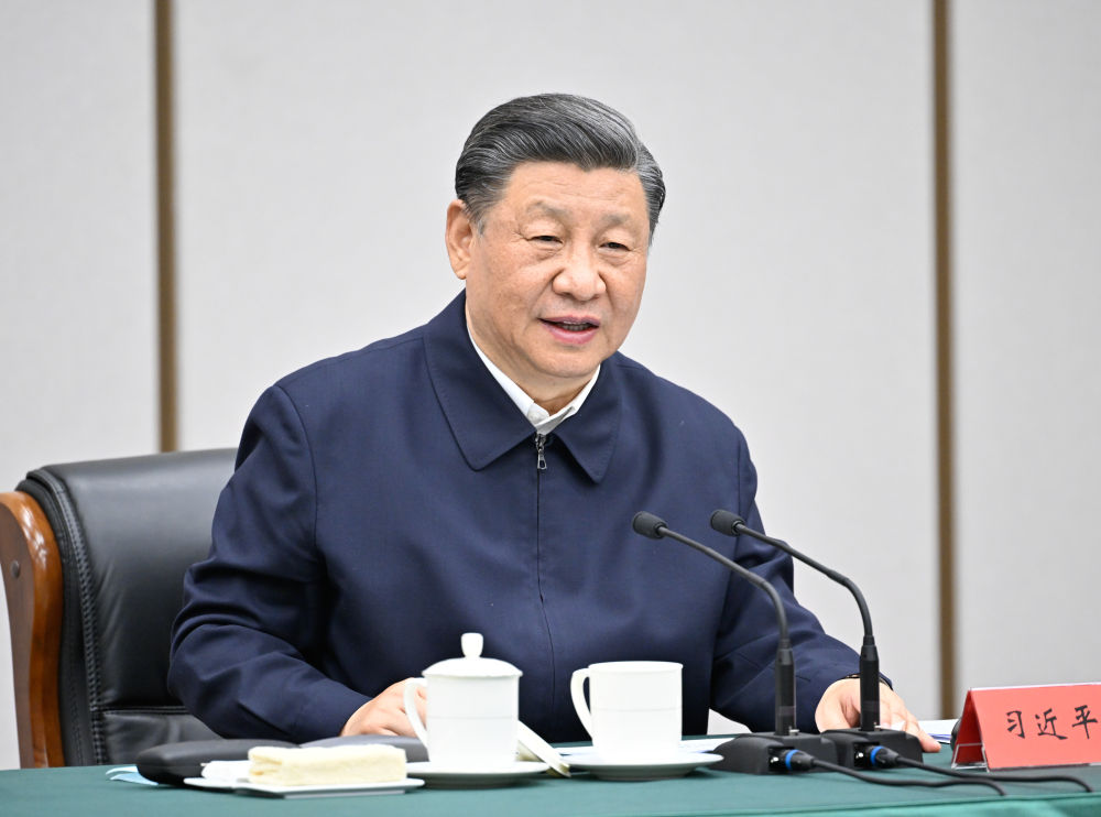 5月10日，中共中央总书记、国家主席、中央军委主席习近平在河北省雄安新区考察，并主持召开高标准高质量推进雄安新区建设座谈会。这是10日下午，习近平主持召开高标准高质量推进雄安新区建设座谈会并发表重要讲话。新华社记者 殷博古 摄.jpg