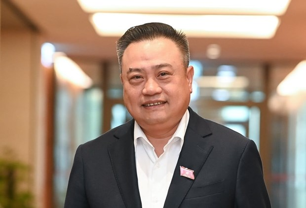 陈士青当选越南河内市人民委员会主席.png