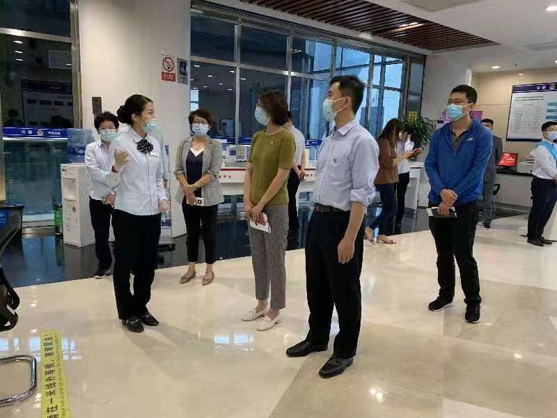 9学习贯彻党的十九届六中全会精神  坚决捍卫“两个确立”.jpg