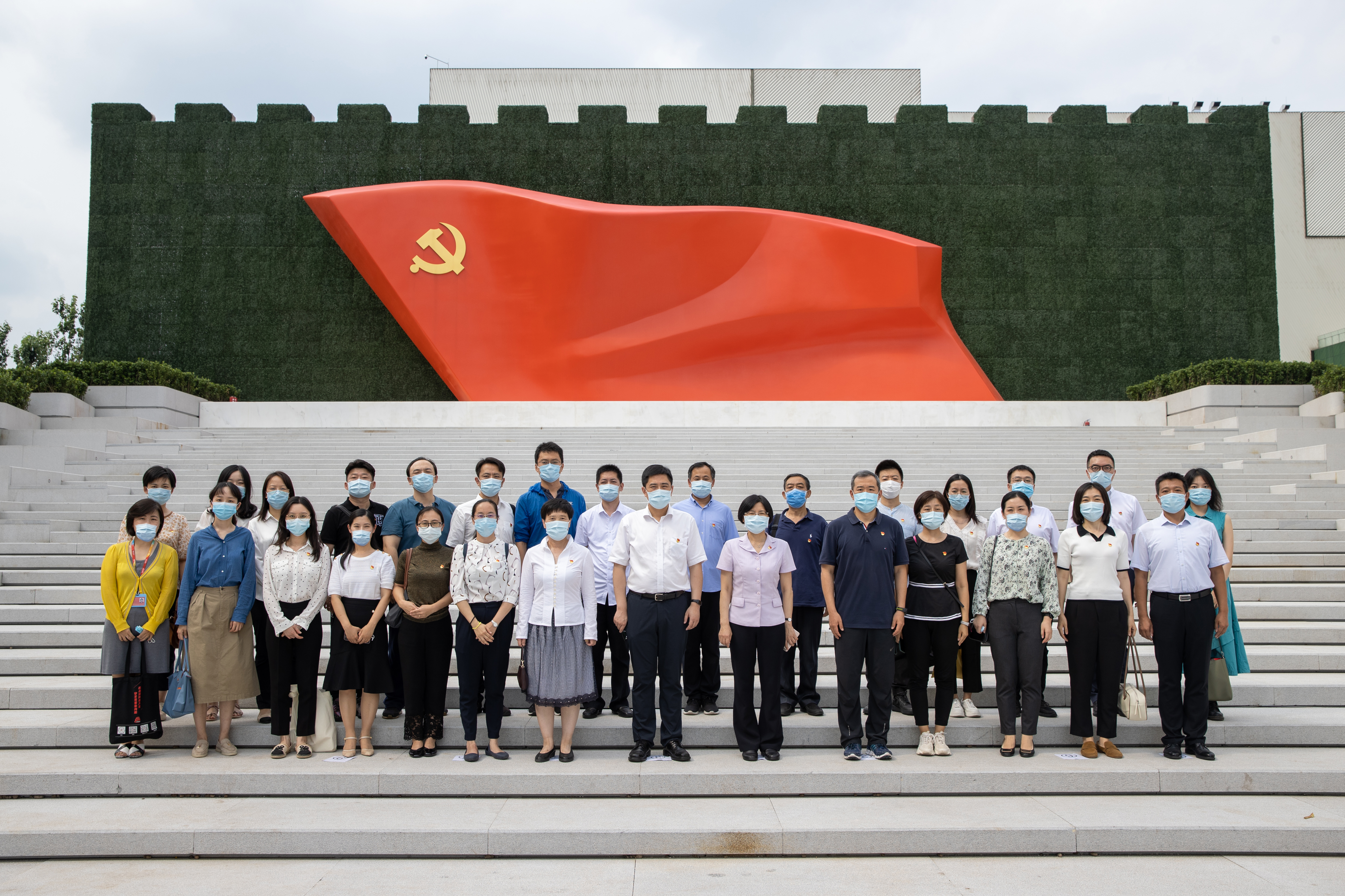 3、参观建党100周年主题展 用好红色资源汲取奋进力量.jpeg 3、参观建党100周年主题展 用好红色资源汲取奋进力量.jpeg