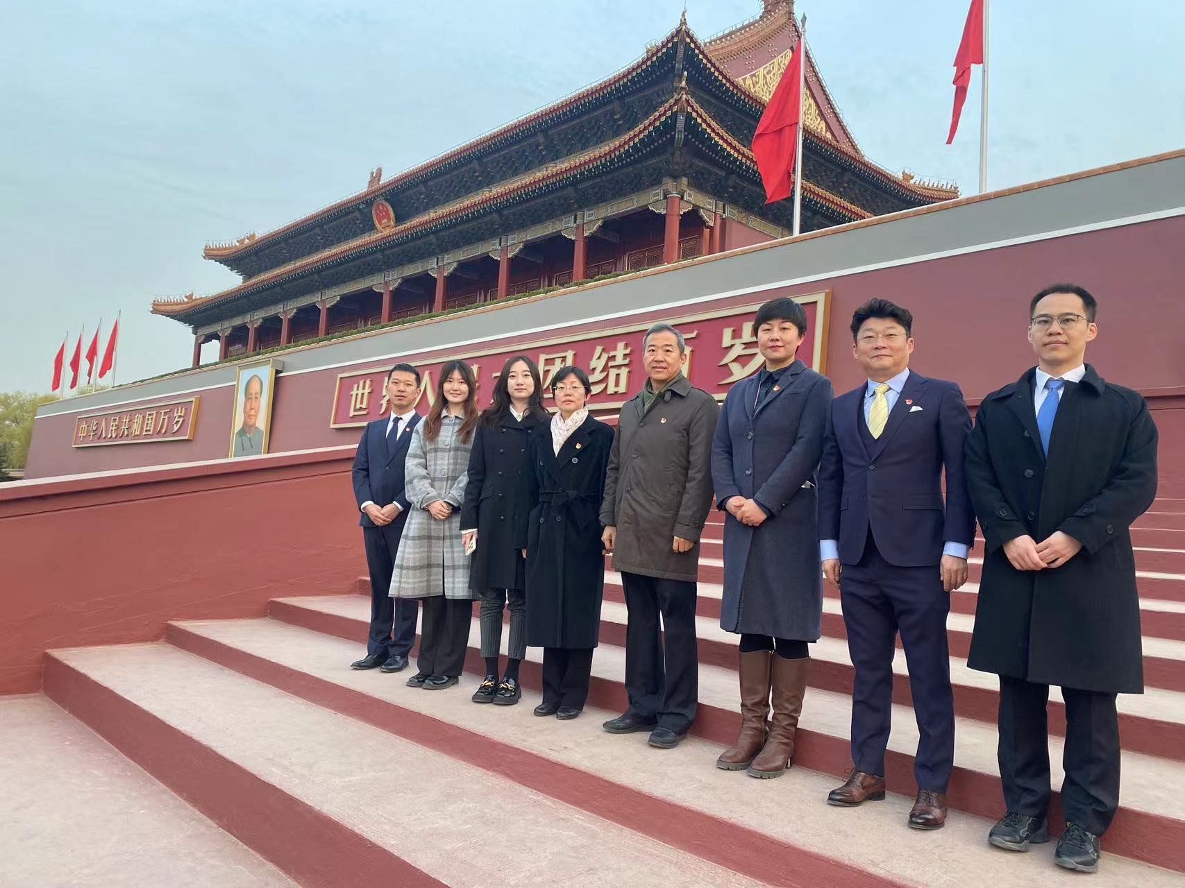 市政府港澳办举行爱国主义教育联合支部党日活动.jpg